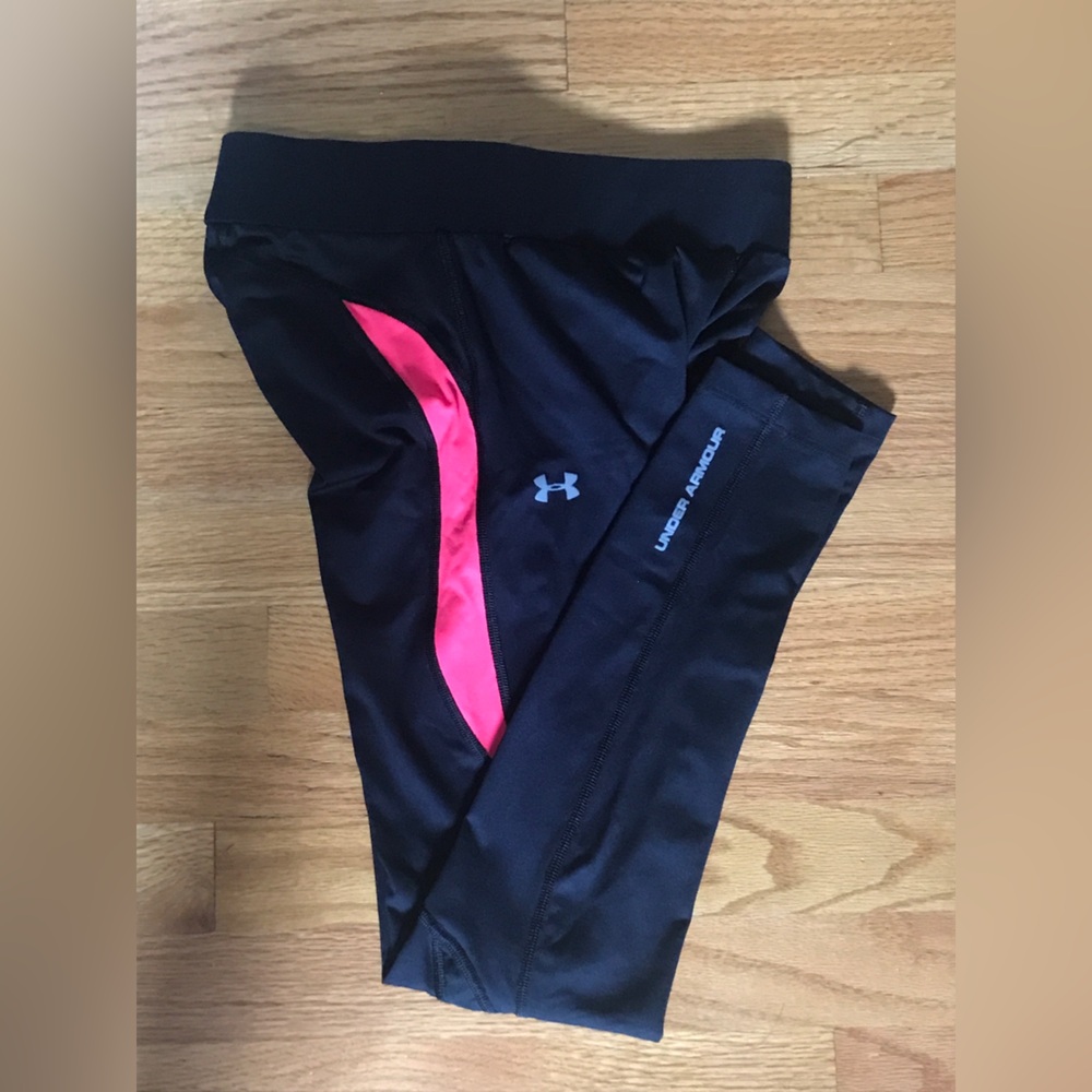 Under armour black and pink compression leggings sz M